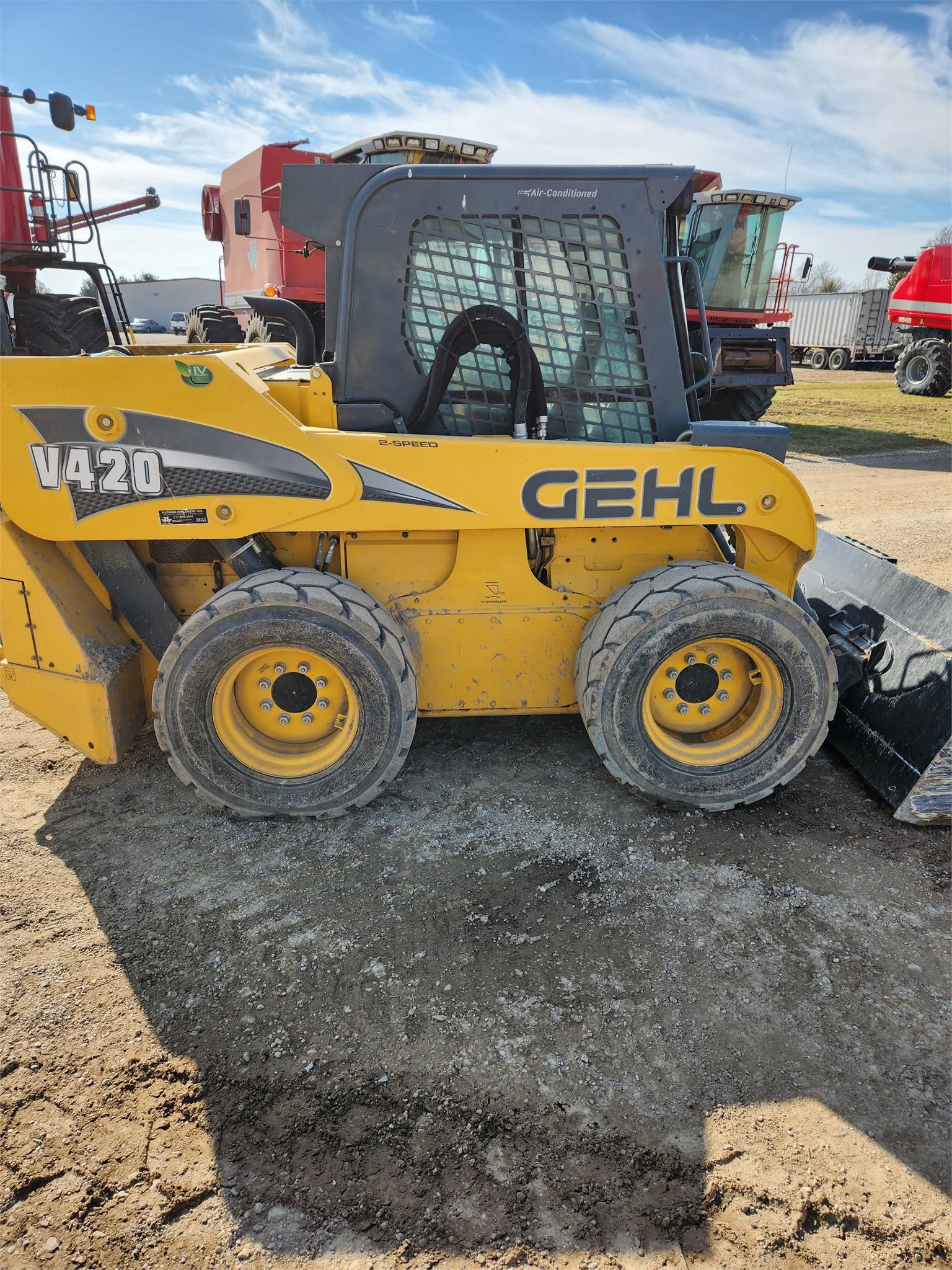 2019 Gehl V420
