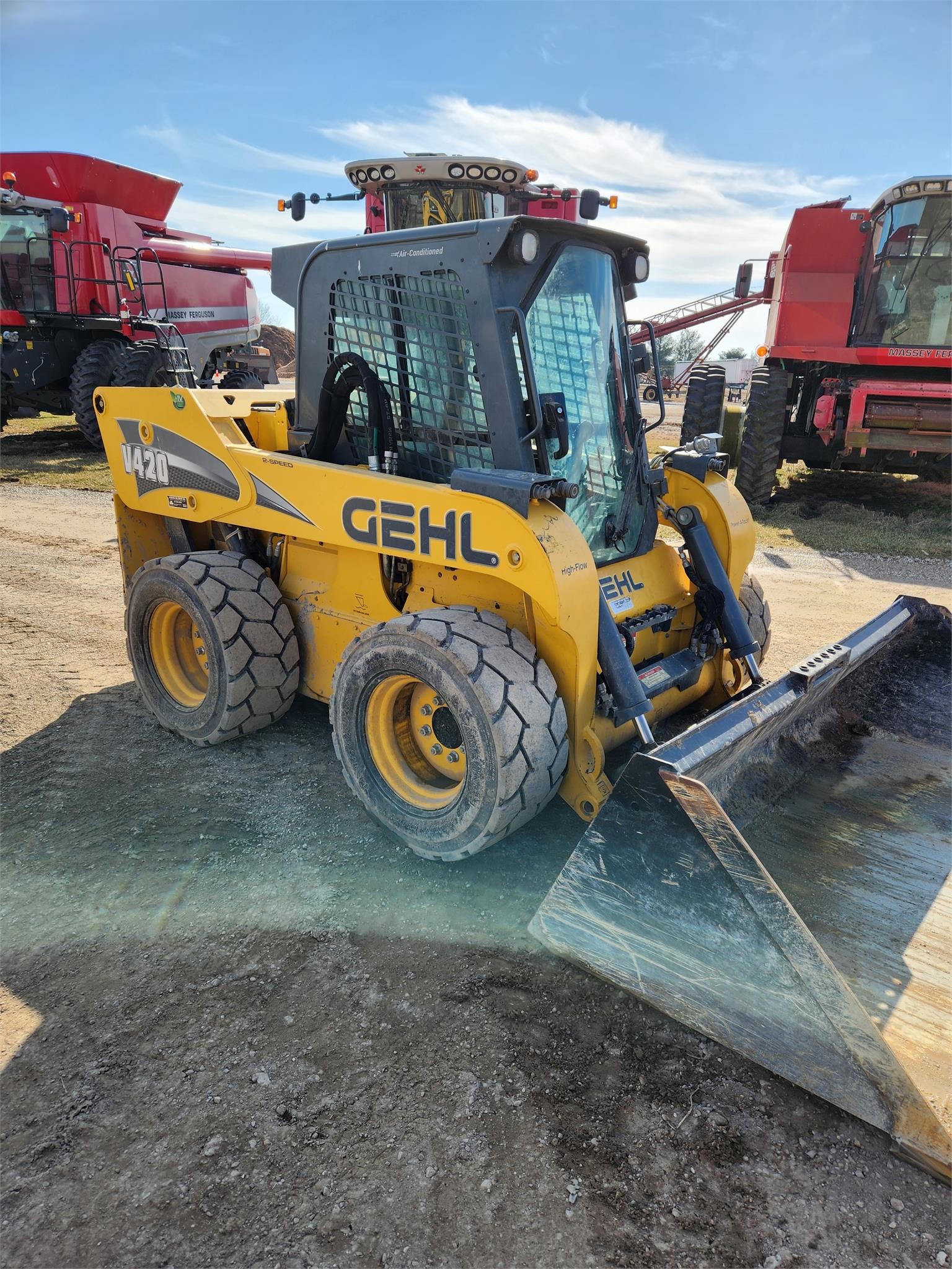 2019 Gehl V420