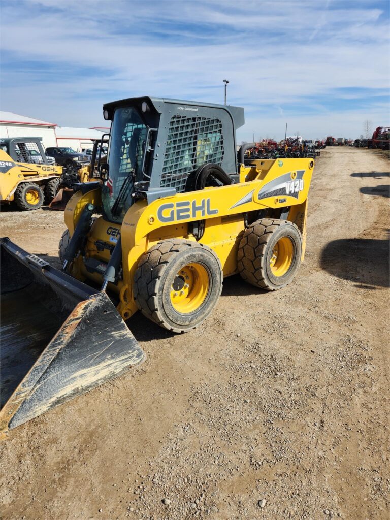 2019 Gehl V420