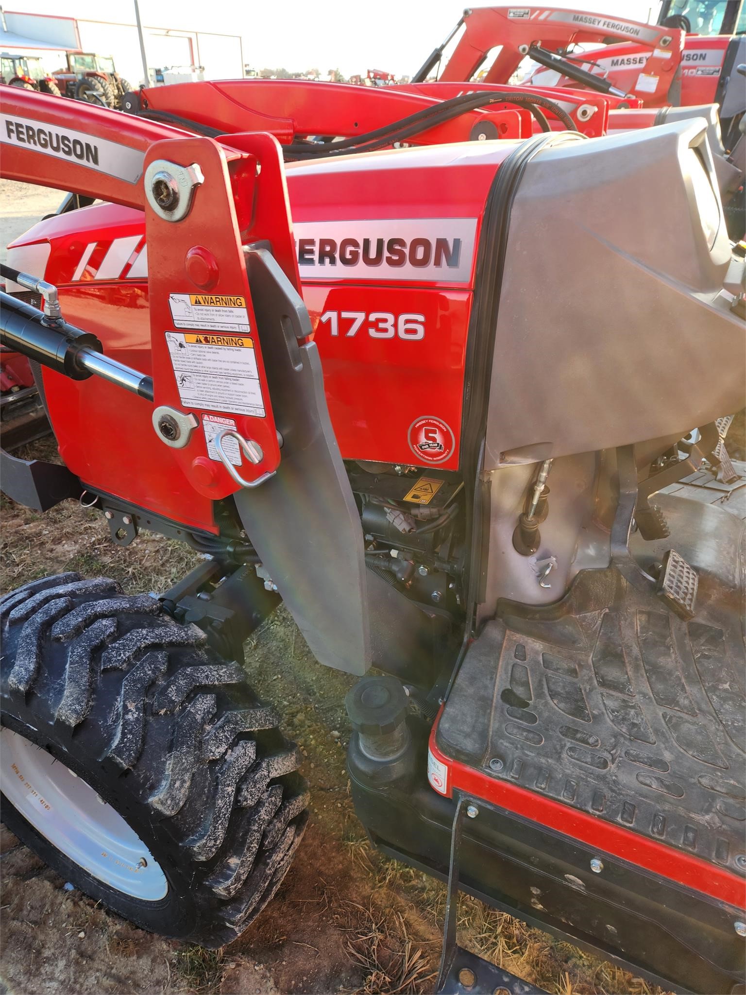 2016 Massey Ferguson 1736