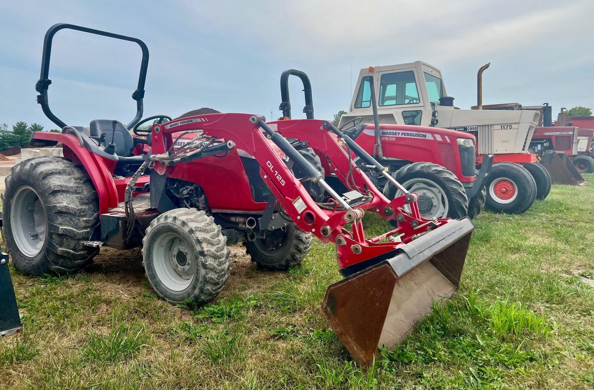 2016 Massey Ferguson 1736