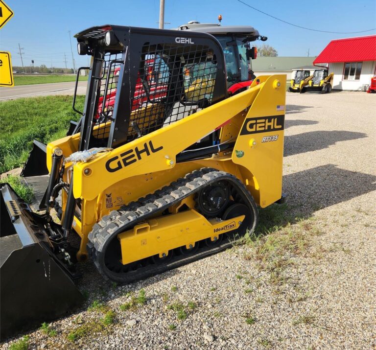 2024 Gehl RT135