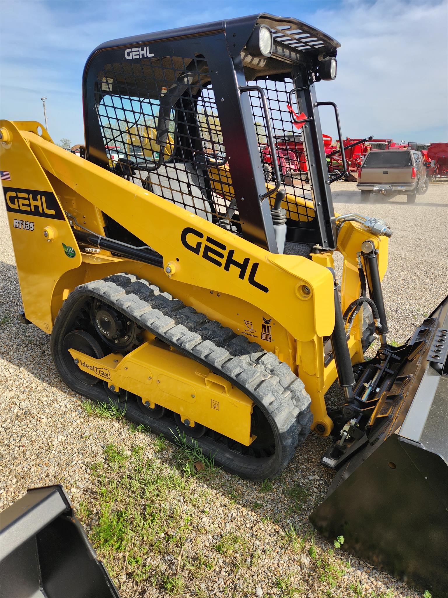2024 Gehl RT135