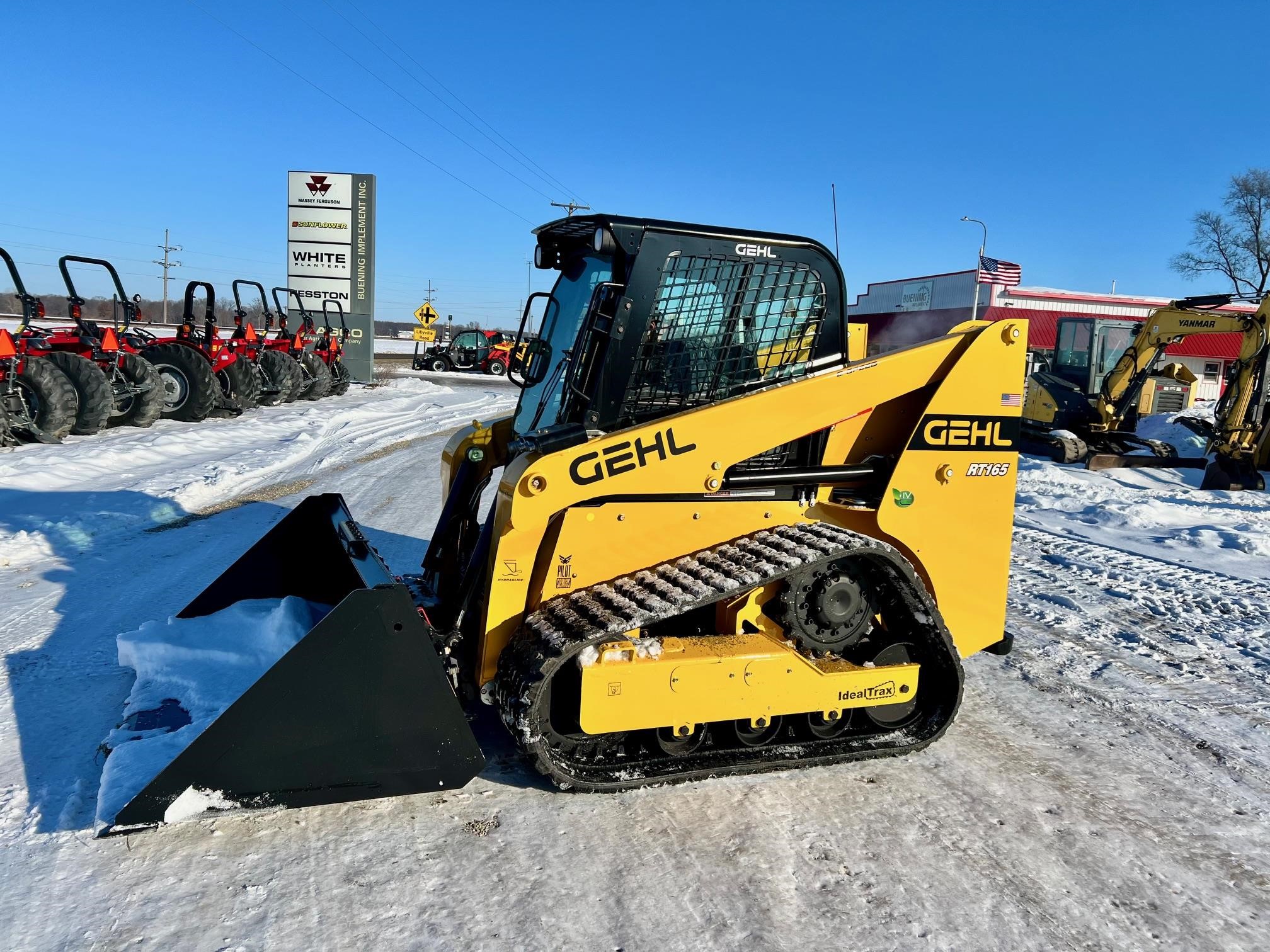 2025 Gehl RT165