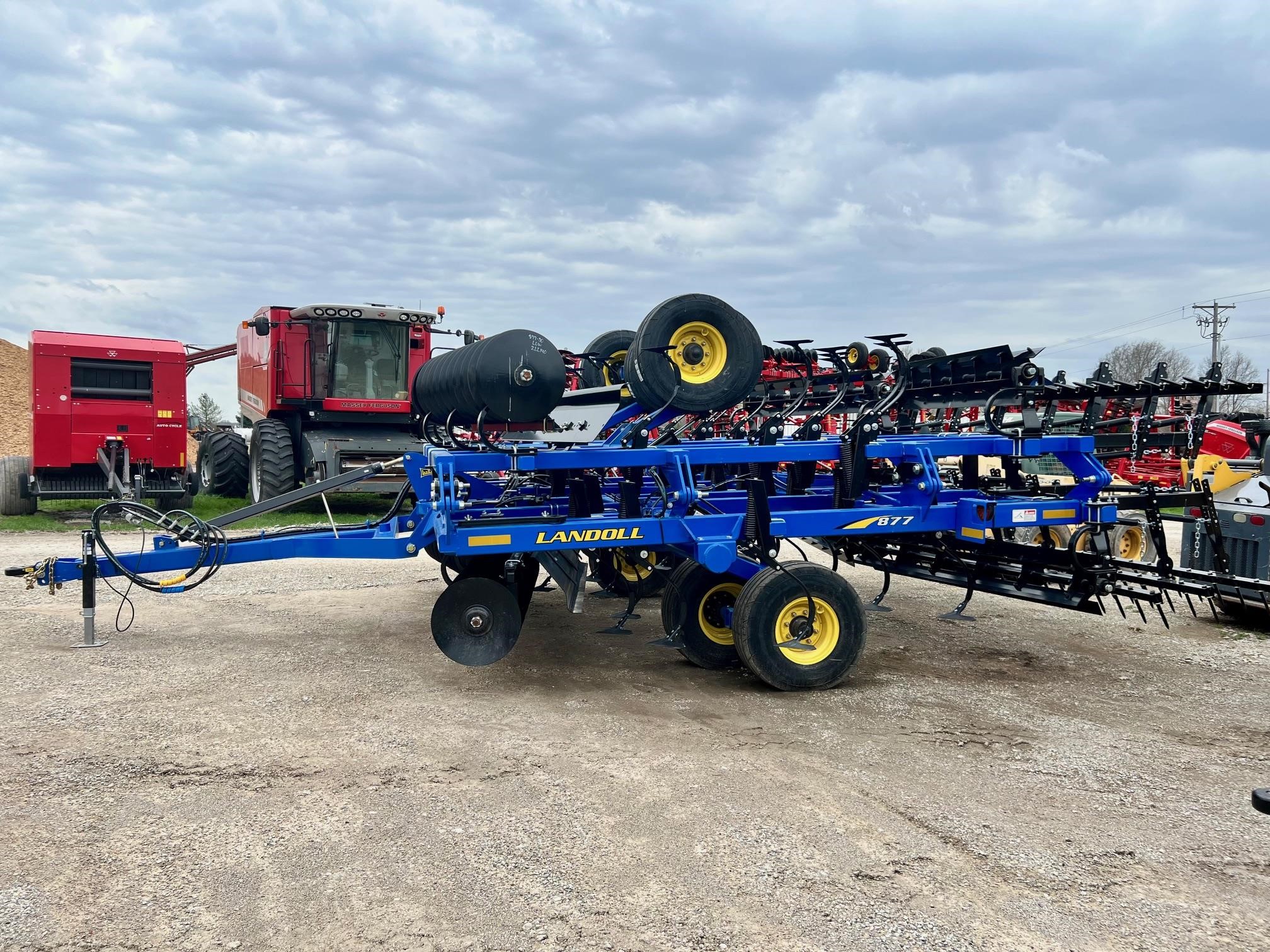 2025 Landoll 877-30