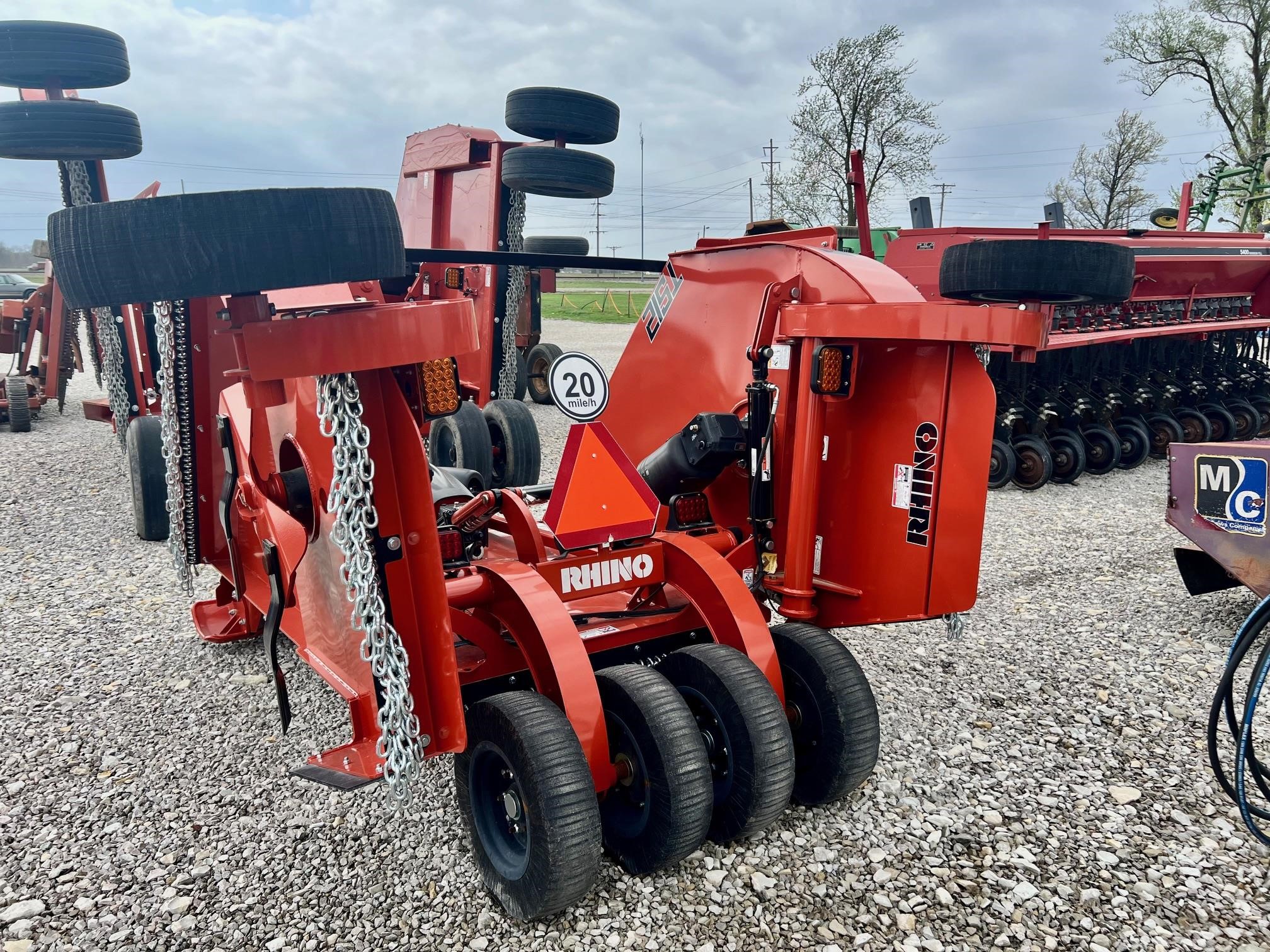 2025 Rhino TS12