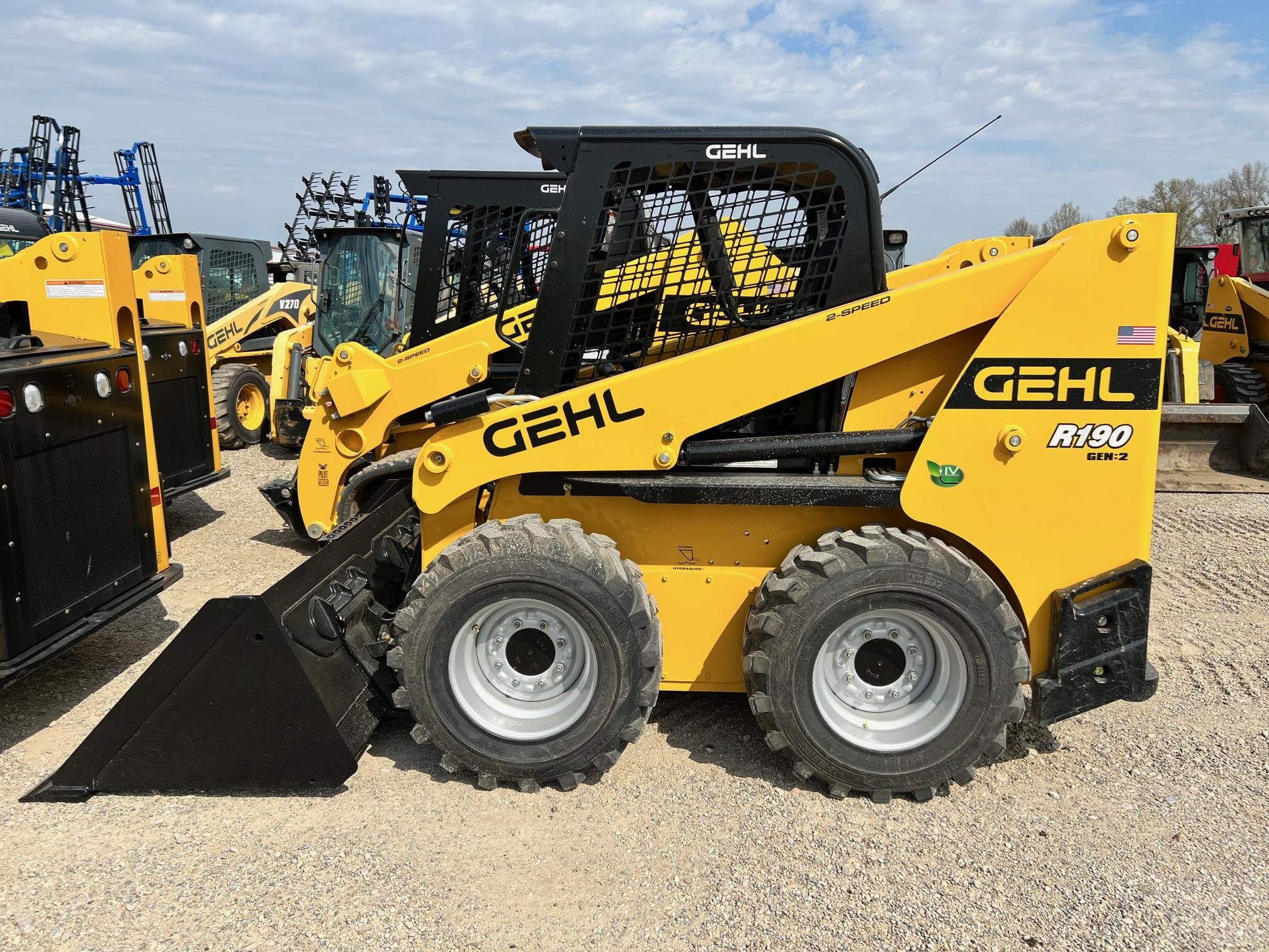2025 Gehl R190