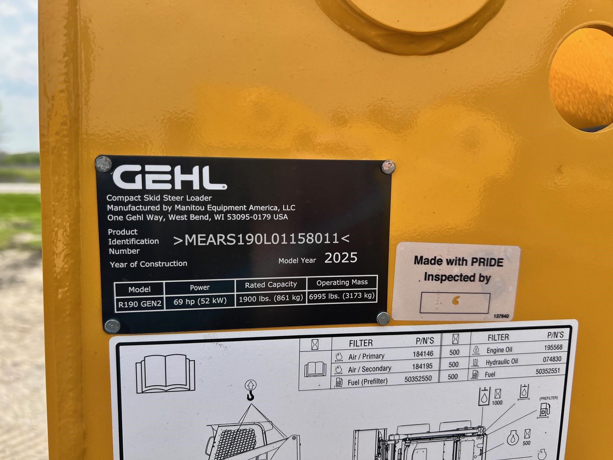 2025 Gehl R190