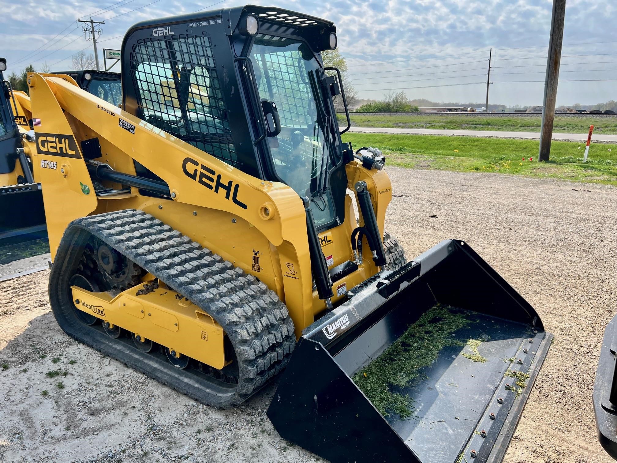 2024 Gehl RT165