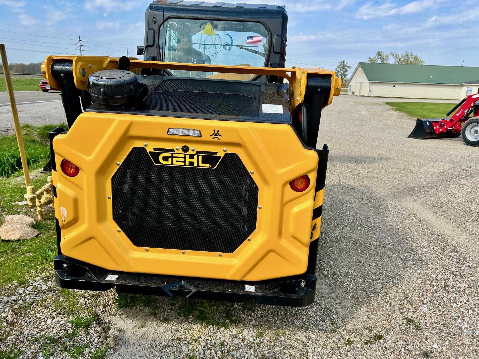 2025 Gehl V210