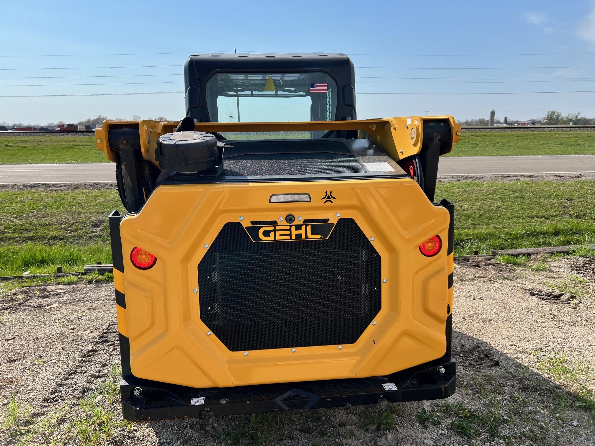 2024 Gehl V210