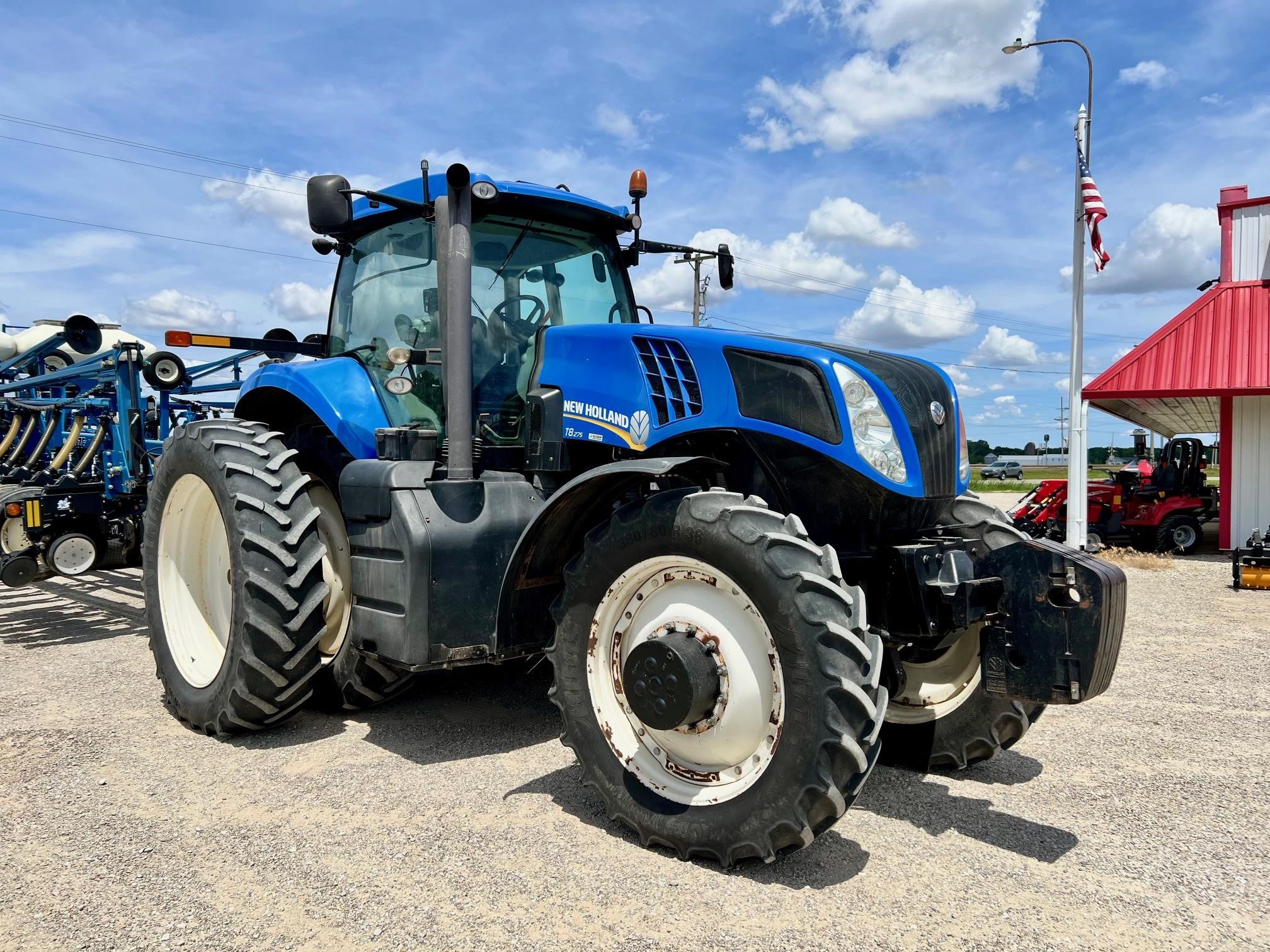 2012 New Holland T8.275