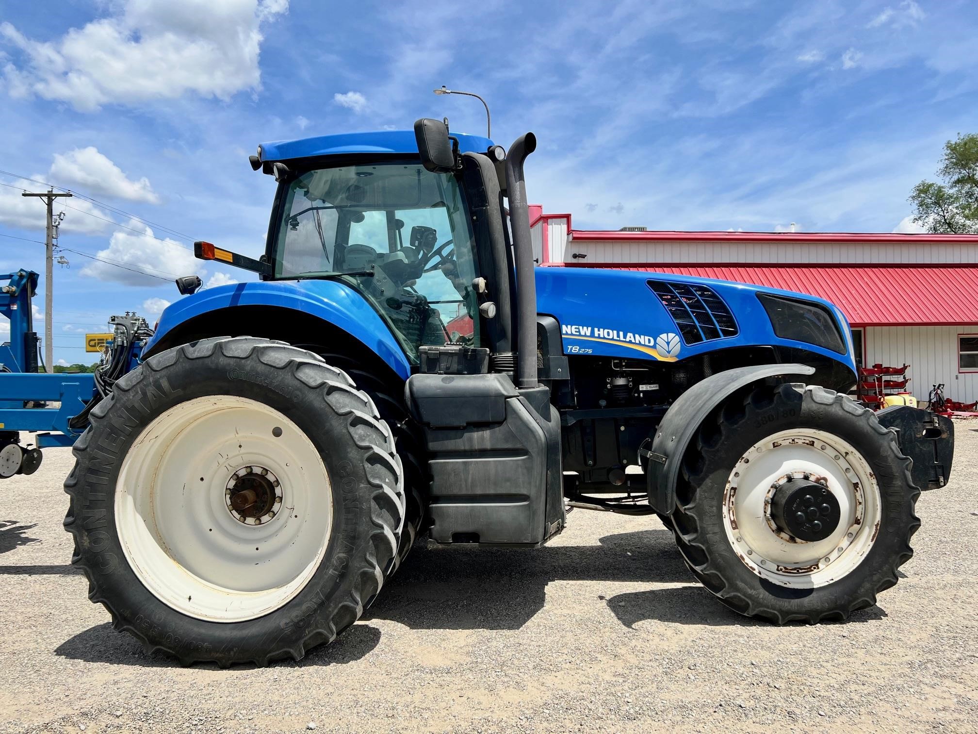 2012 New Holland T8.275