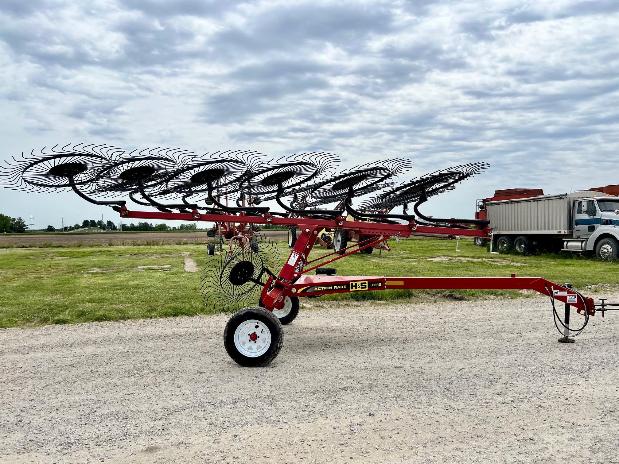 H & S AR3112