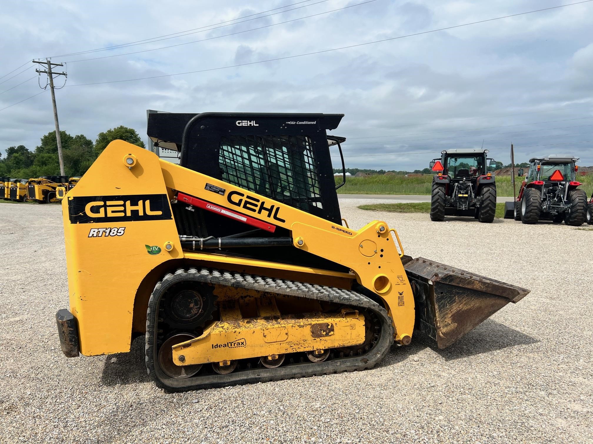 2022 Gehl RT185