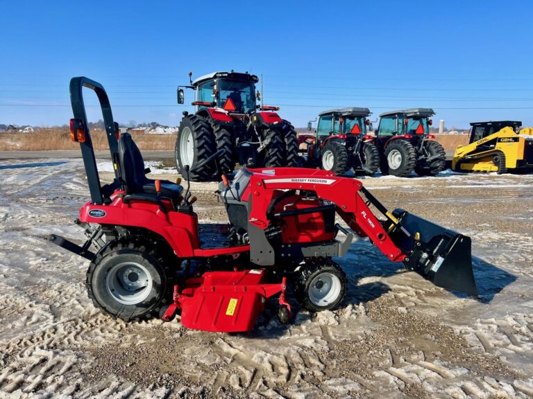 2022 Massey Ferguson GC1723E