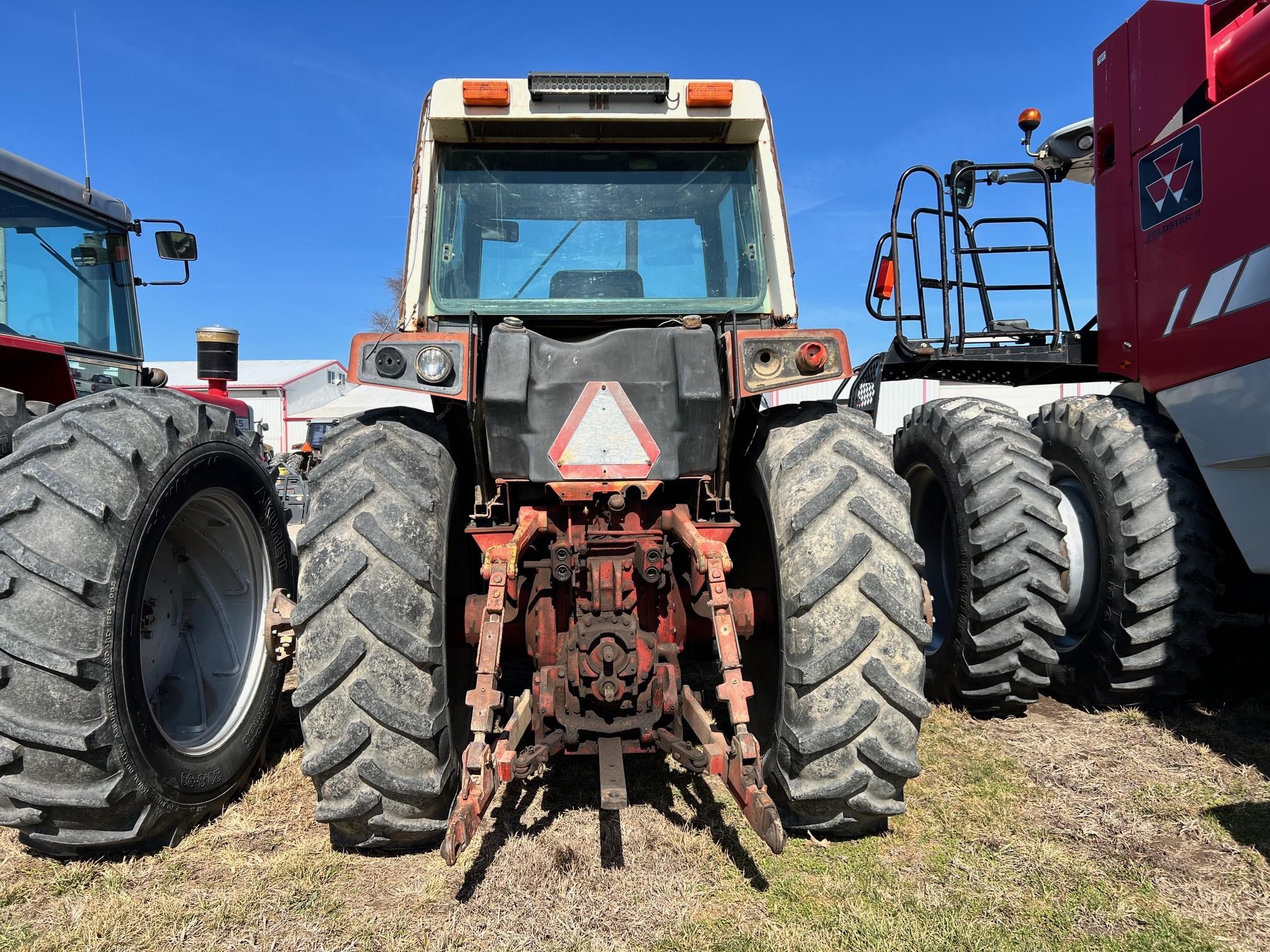 1977 International 1086