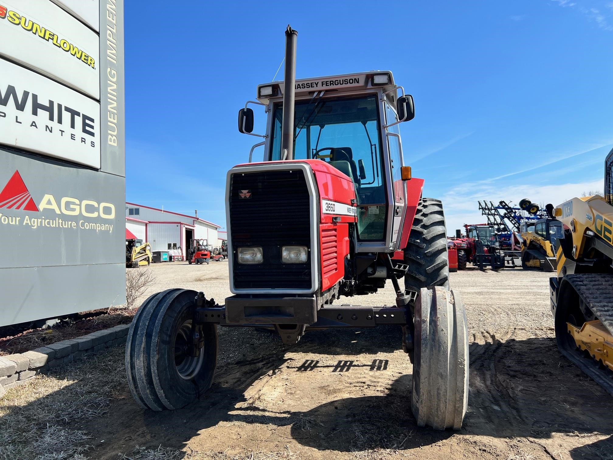 1990 Massey Ferguson 3660
