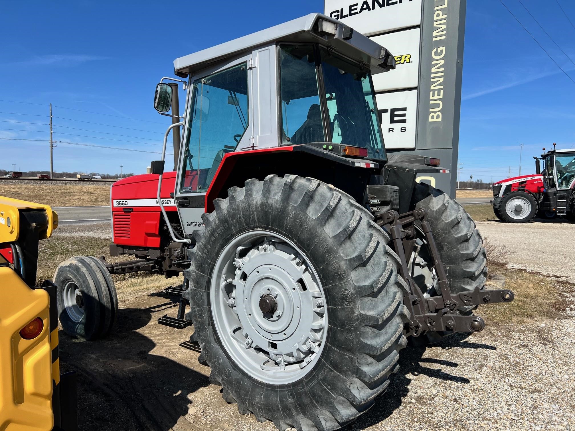 1990 Massey Ferguson 3660