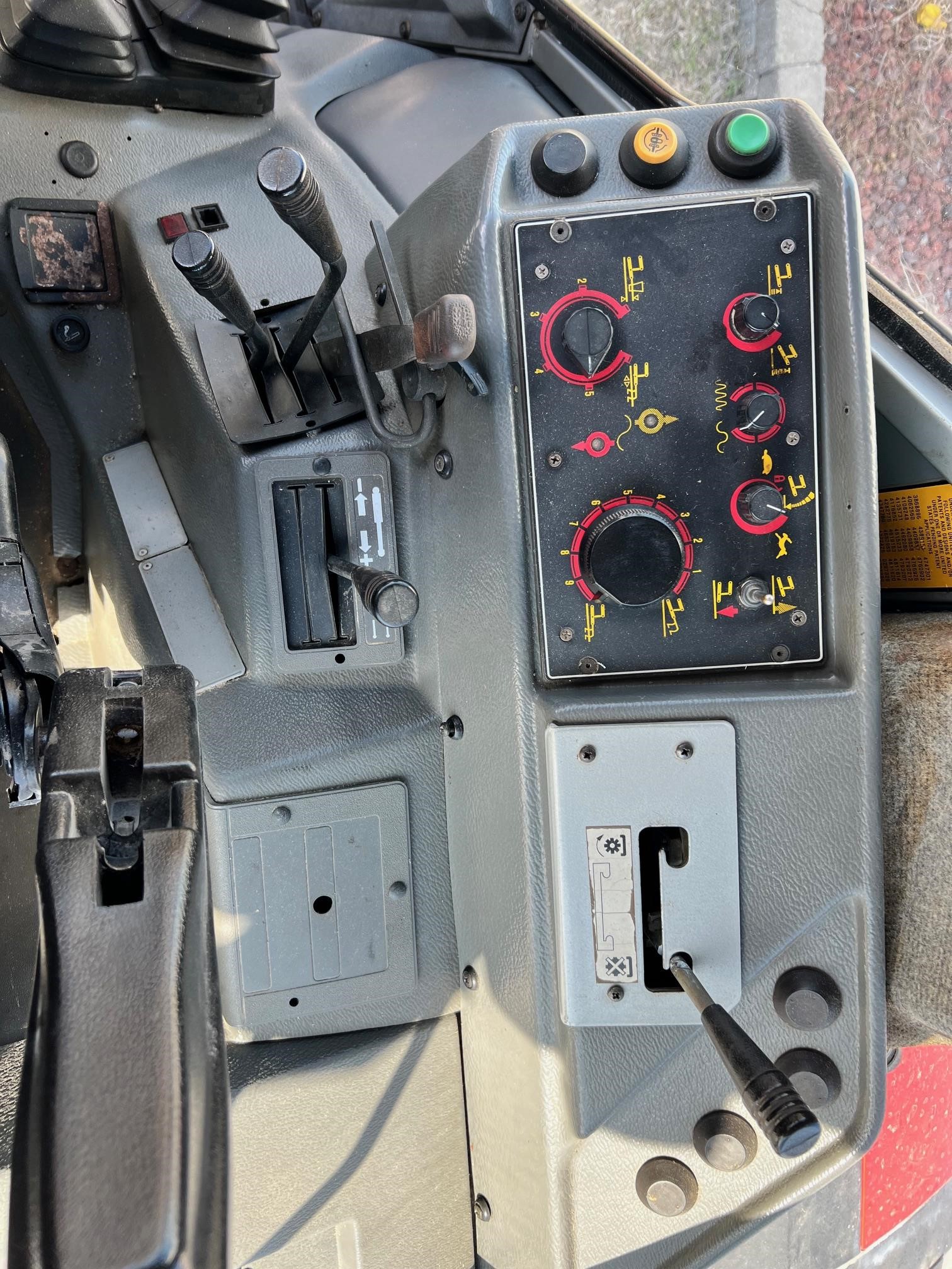 1990 Massey Ferguson 3660