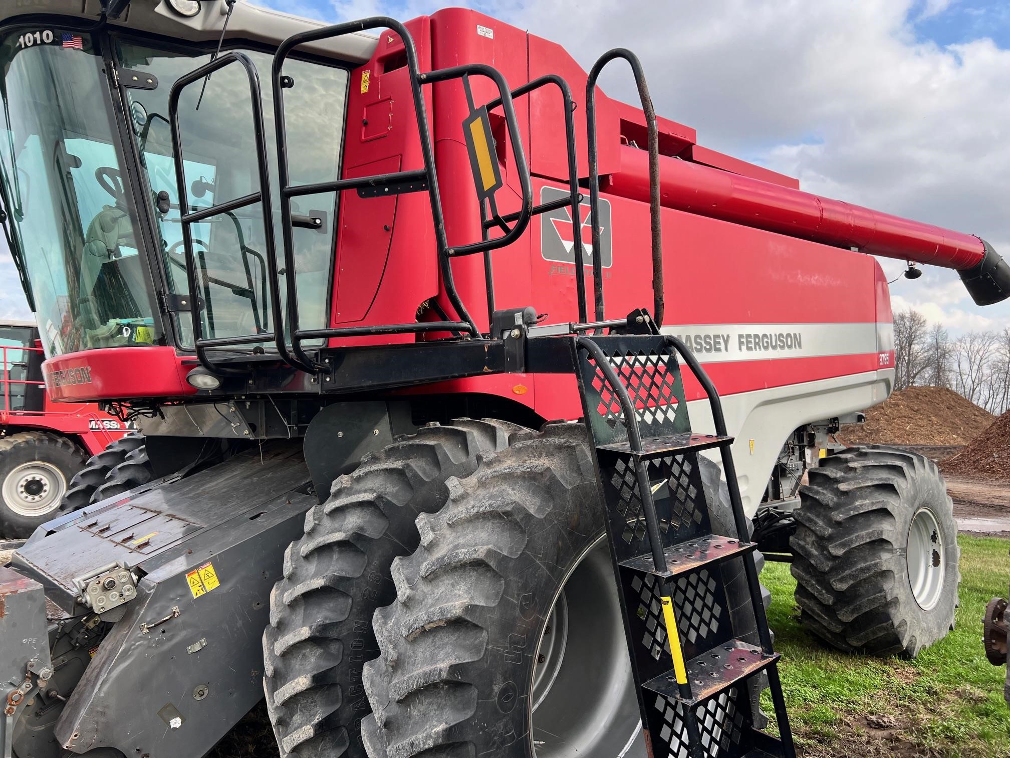 Massey Ferguson 9795