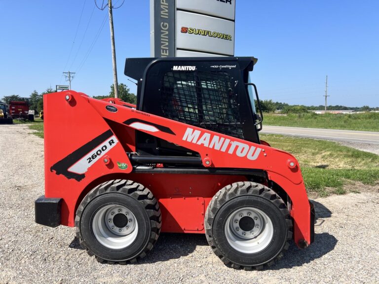2023 Manitou 2600R