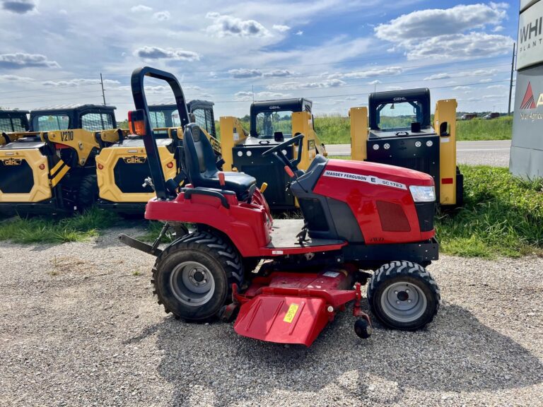 2020 Massey Ferguson GC1723E