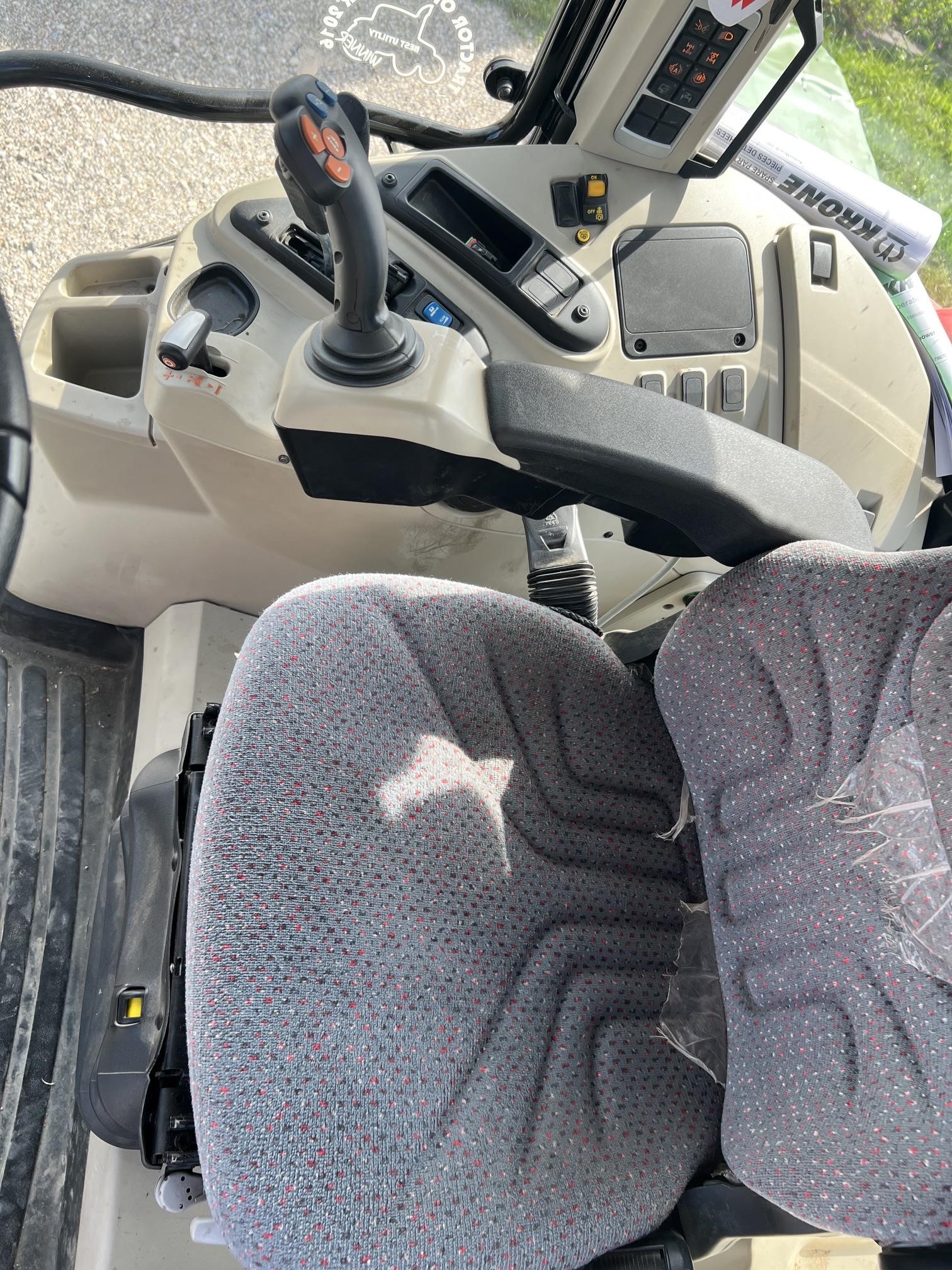 2017 Massey Ferguson 5713SL